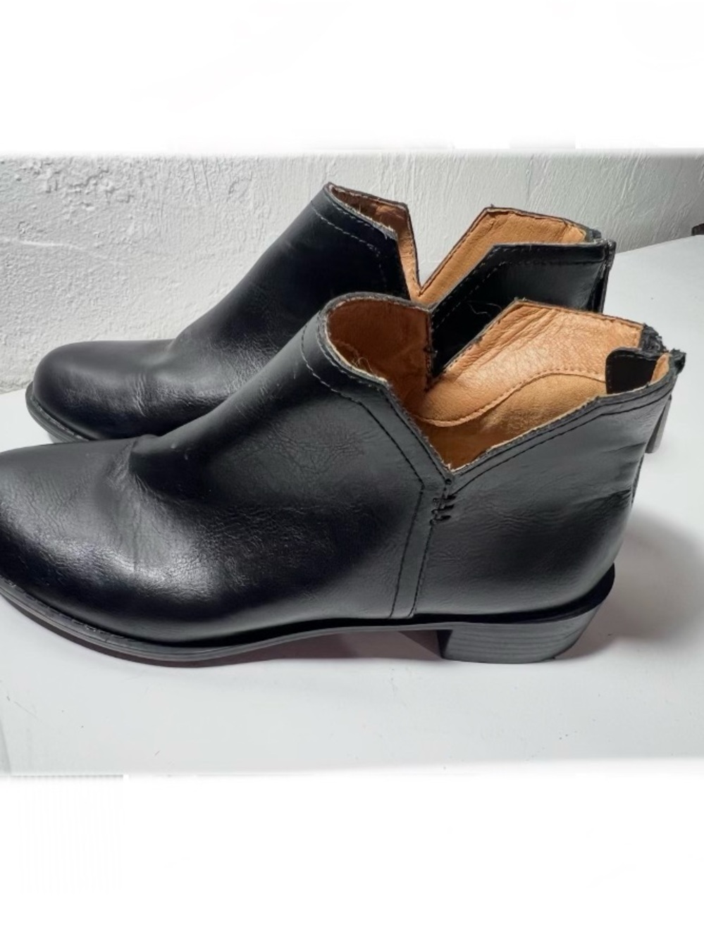 Adrienne Vittadini “Truma” Ankle Booties